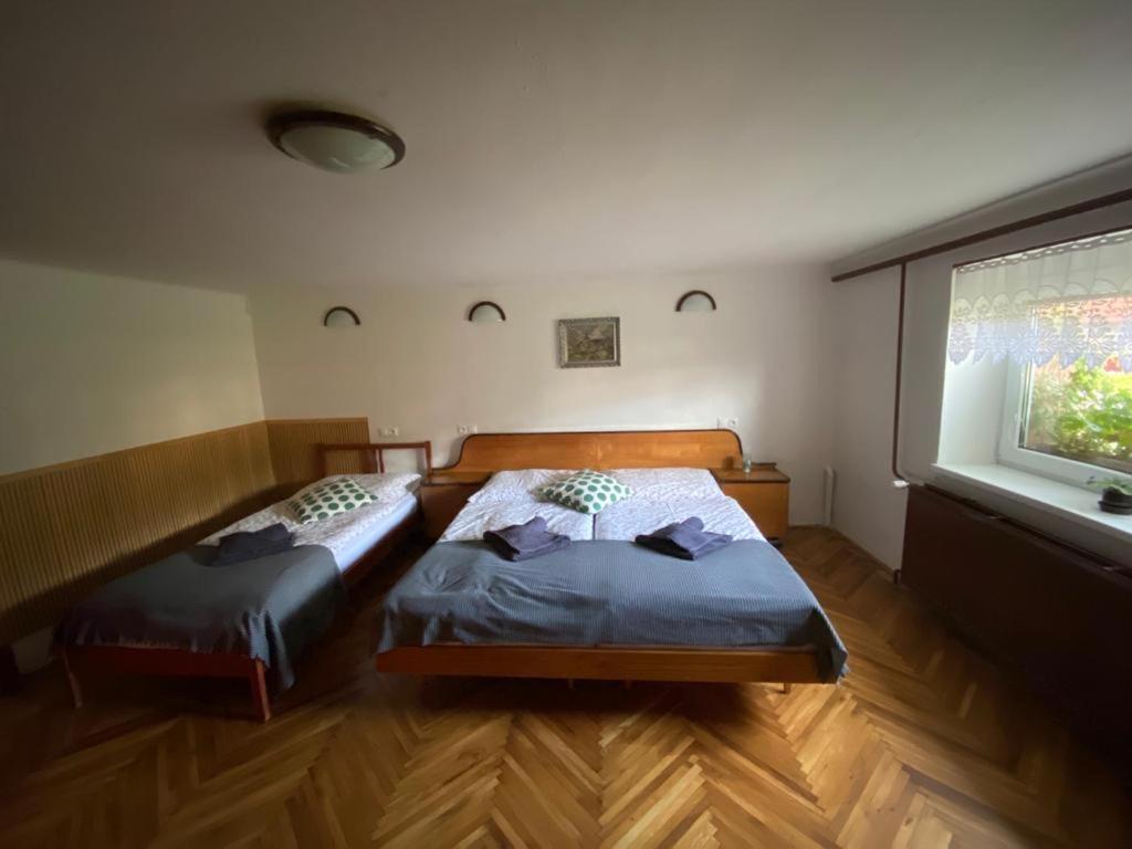 U Deda A Starkej Feketebalog Kültér fotó
